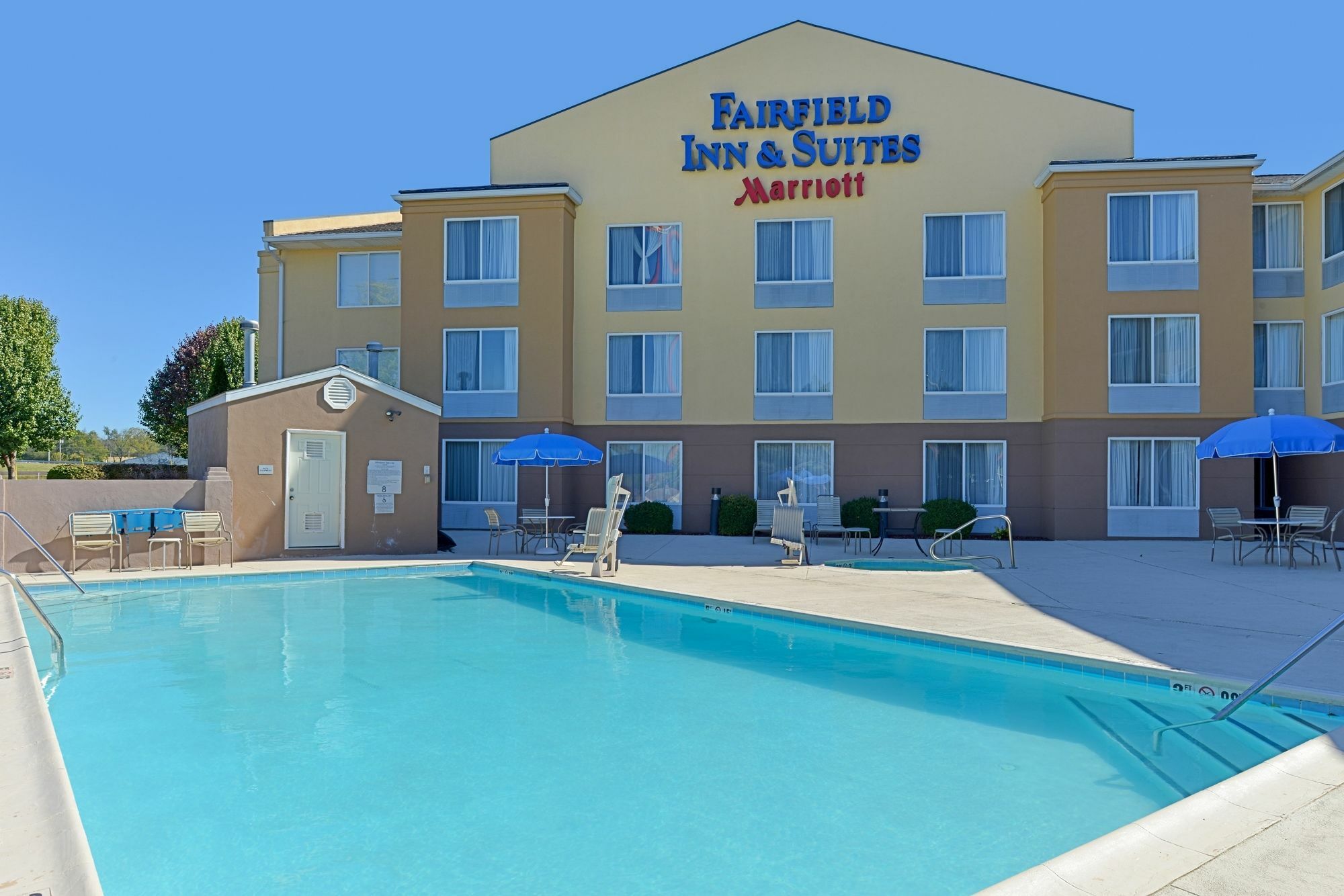 Fairfield Inn & Suites By Marriott Lexington Georgetown/College Inn Bagian luar foto